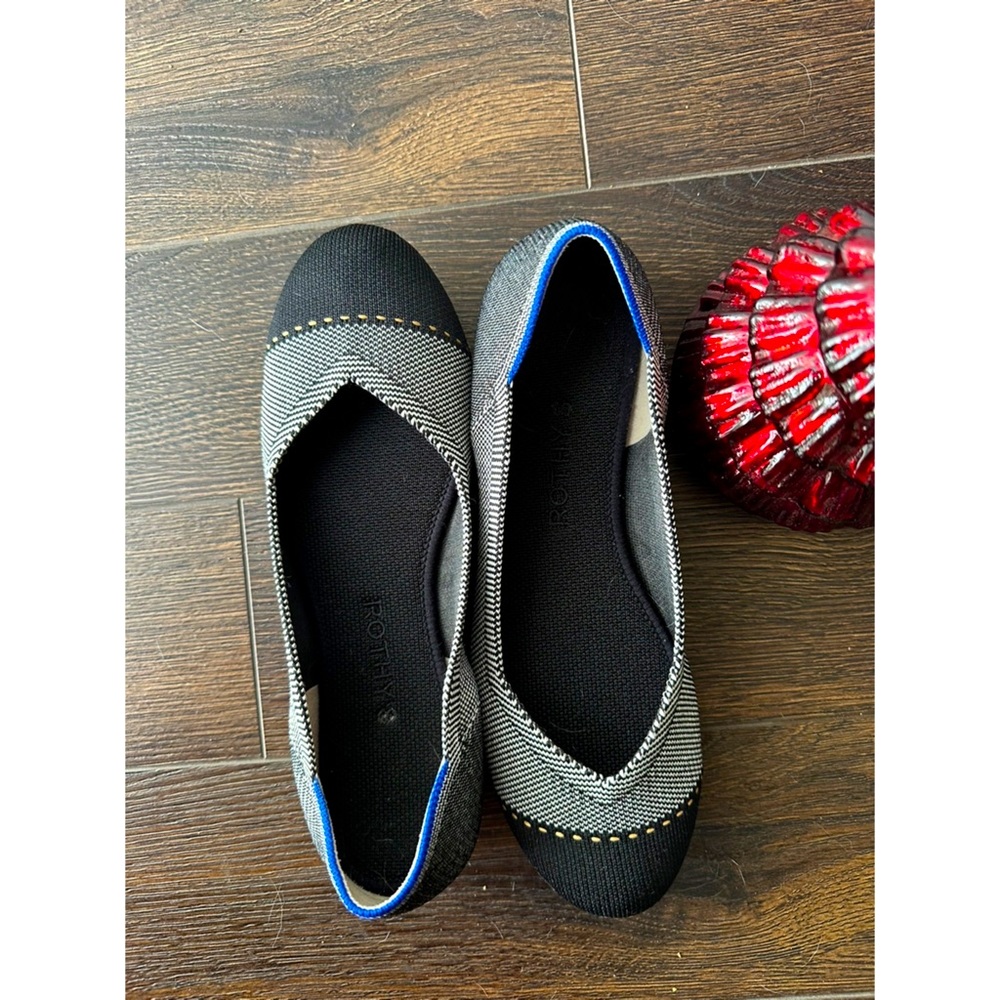 HPx3!! 🎉🎉 EUC Rothy’s The Flat Grey Mist Captoe. Size 7. - Picture 6 of 7